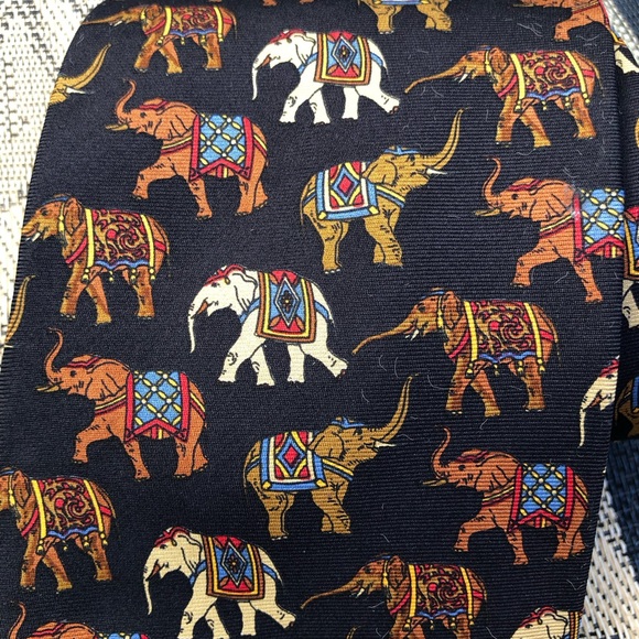 Huntington Elephants Silk Tie 4” - Picture 5 of 7